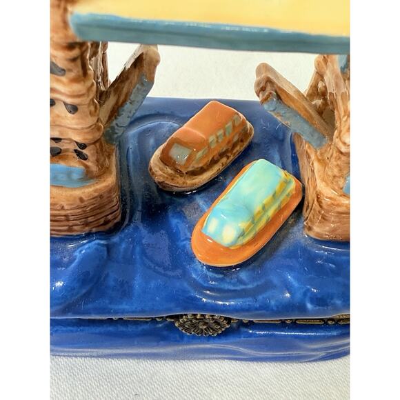 Tower Bridge Of London Trinket Box - Picture 5 of 8